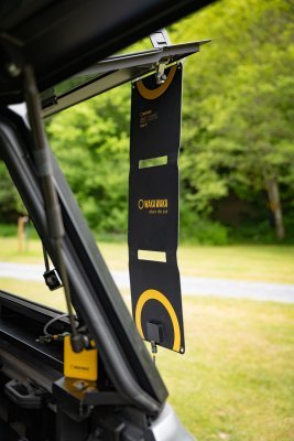 Draagbaar zonnepaneel WakaWaka Solar 20 - Zonnepaneel - Broer Outdoor - 8718692050044