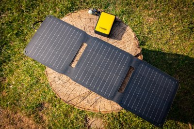 Draagbaar zonnepaneel WakaWaka Solar 20 - Zonnepaneel - Broer Outdoor - 8718692050044